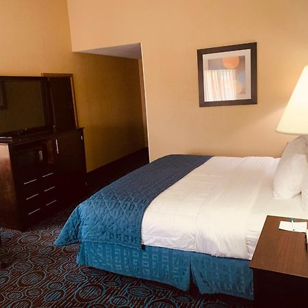 Regency Inn & Suites New London Mystic Dış mekan fotoğraf